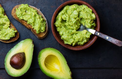 Abacates e guacamole