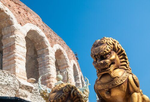Estátua de leão na Itália