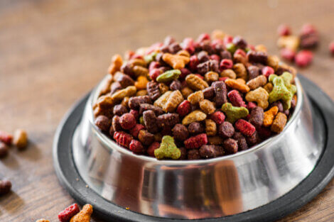 Composição da comida para animais de estimação.