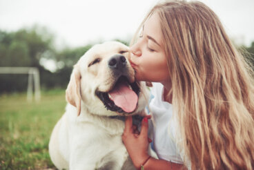 As frases mais famosas sobre o amor pelos animais: um exemplo de ternura e conexão